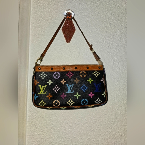 Louis Vuitton Black Murikami Pochette (EUC)(SEE PICS) - Picture 1 of 5